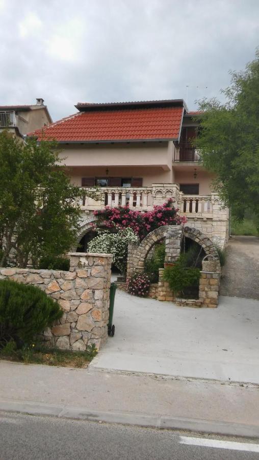 Ruza Apartment Skradin Exterior photo