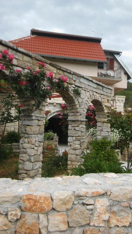 Ruza Apartment Skradin Exterior photo