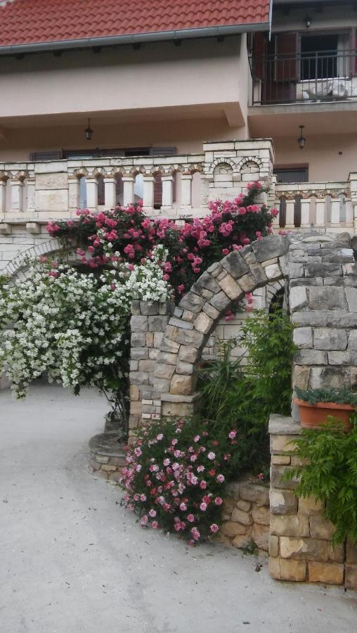 Ruza Apartment Skradin Exterior photo